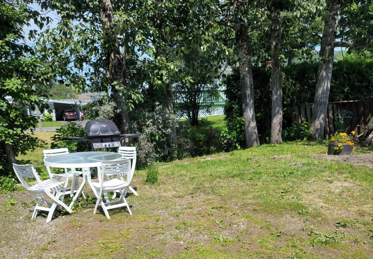 Lower Level Apt 6Ft High Close To Hwy Netflix Wifi Διαμέρισμα Edmundston Εξωτερικό φωτογραφία
